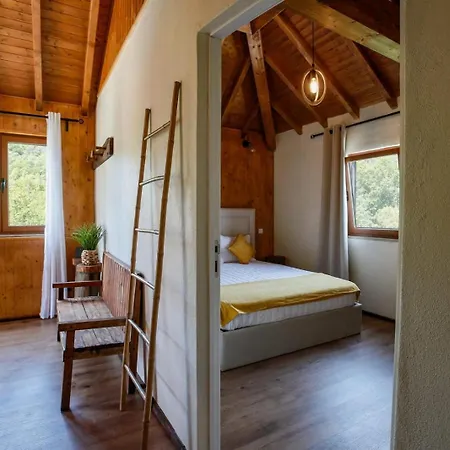 Casas Vale Do Laboreiro Каштру-Лаборейру