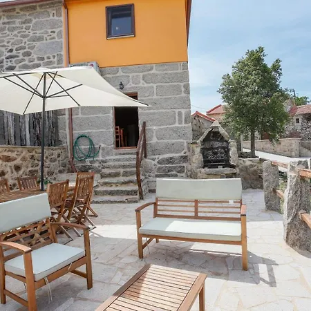 Casas Vale Do Laboreiro Дом отдыха *