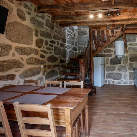 Casas Vale Do Laboreiro Semesterbostad Castro Laboreiro