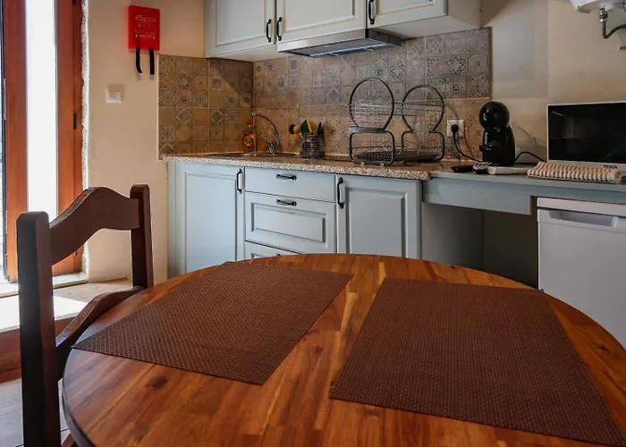 Casas Vale Do Laboreiro * Castro Laboreiro