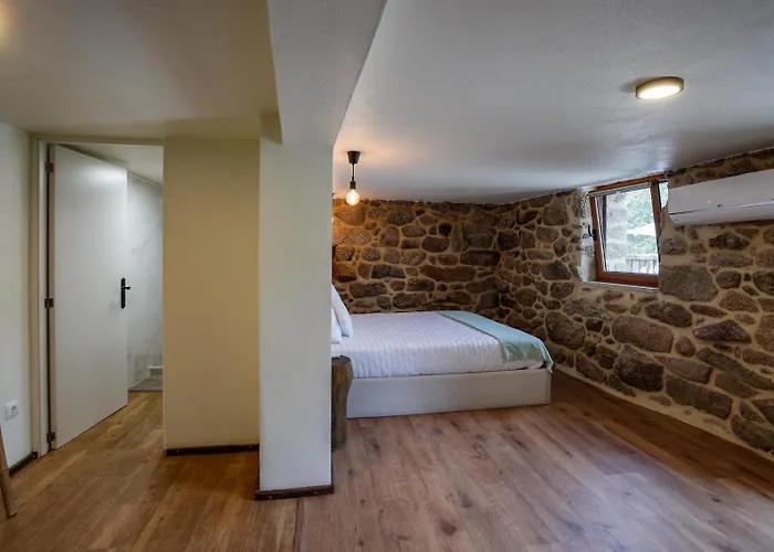 Casas Vale Do Laboreiro Feriehus *