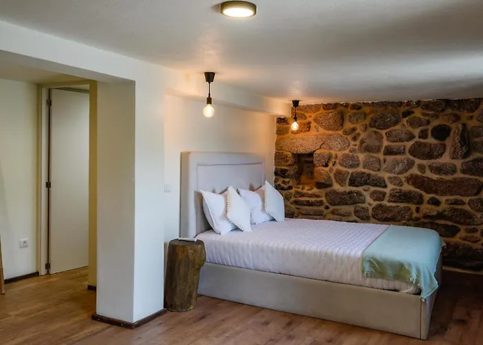 Casas Vale Do Laboreiro Feriehus Castro Laboreiro