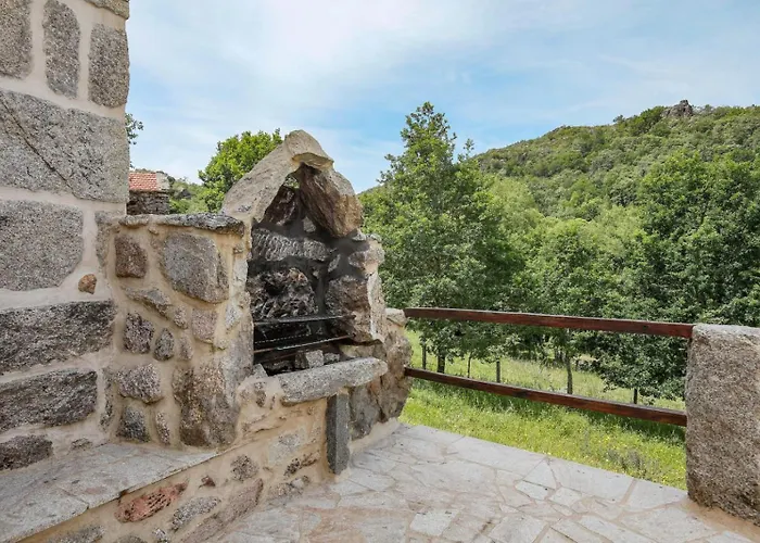 Casas Vale Do Laboreiro Feriehus Castro Laboreiro