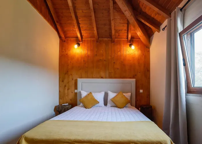 Casas Vale Do Laboreiro * Castro Laboreiro